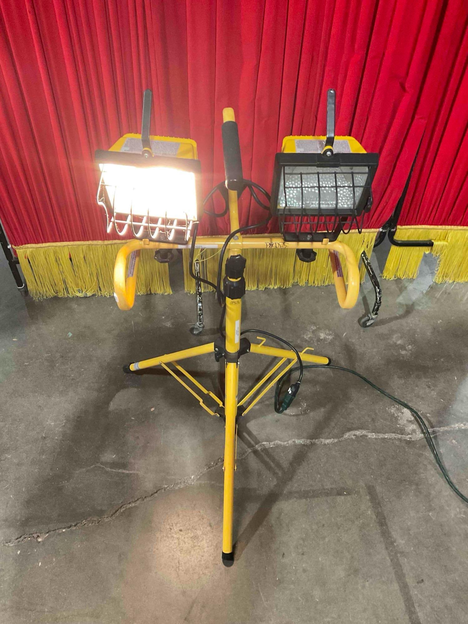 Set of Standing Telescoping Halogen Portable Work Flood Lights. Tested, 1/2 Works. See pics. (1 of 6)