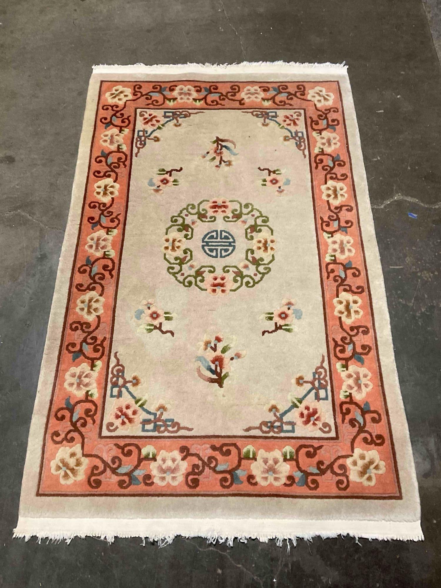 Vintage Beige & Pink Hallway Runner Rug w/ Asian Style Design. Very Good Condition. See pics. (1 of 4)