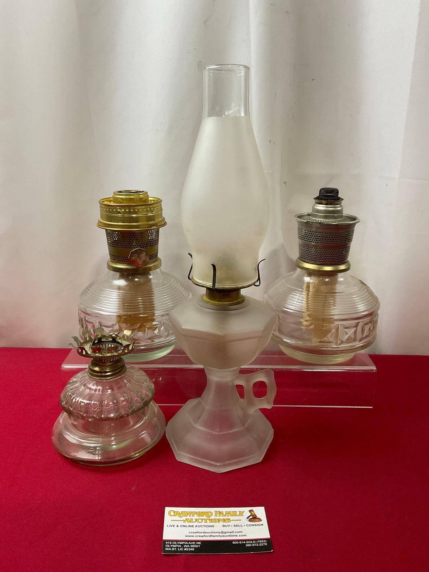 Aladdin Oil Lamps, 1 Chimney, 4 different models, tallest is 15 inches tall (1 of 7)