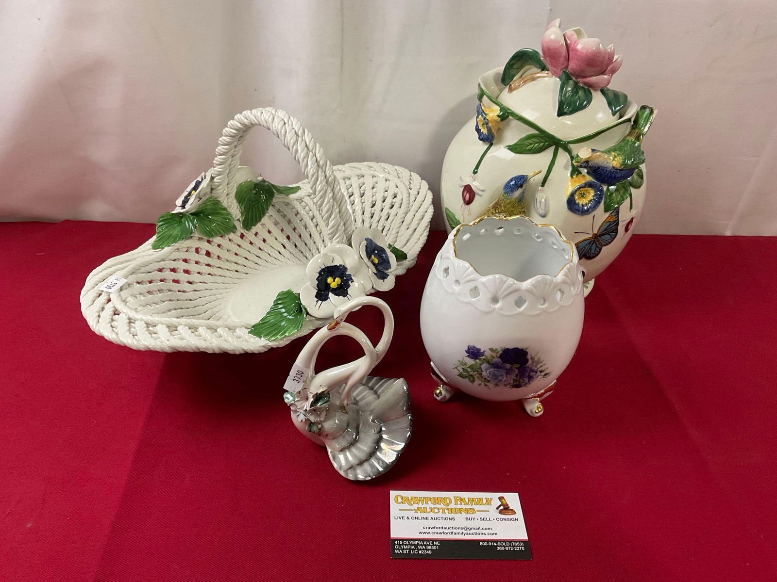 Capodimonte Swan Piece, Woven Porcelain Basket, Botanic Hummingbird Portmeirion & Baum Bros Vase: Appears to be in good shape. The basket piece measures approx 9W x 13L inches. See pics. E-3730
