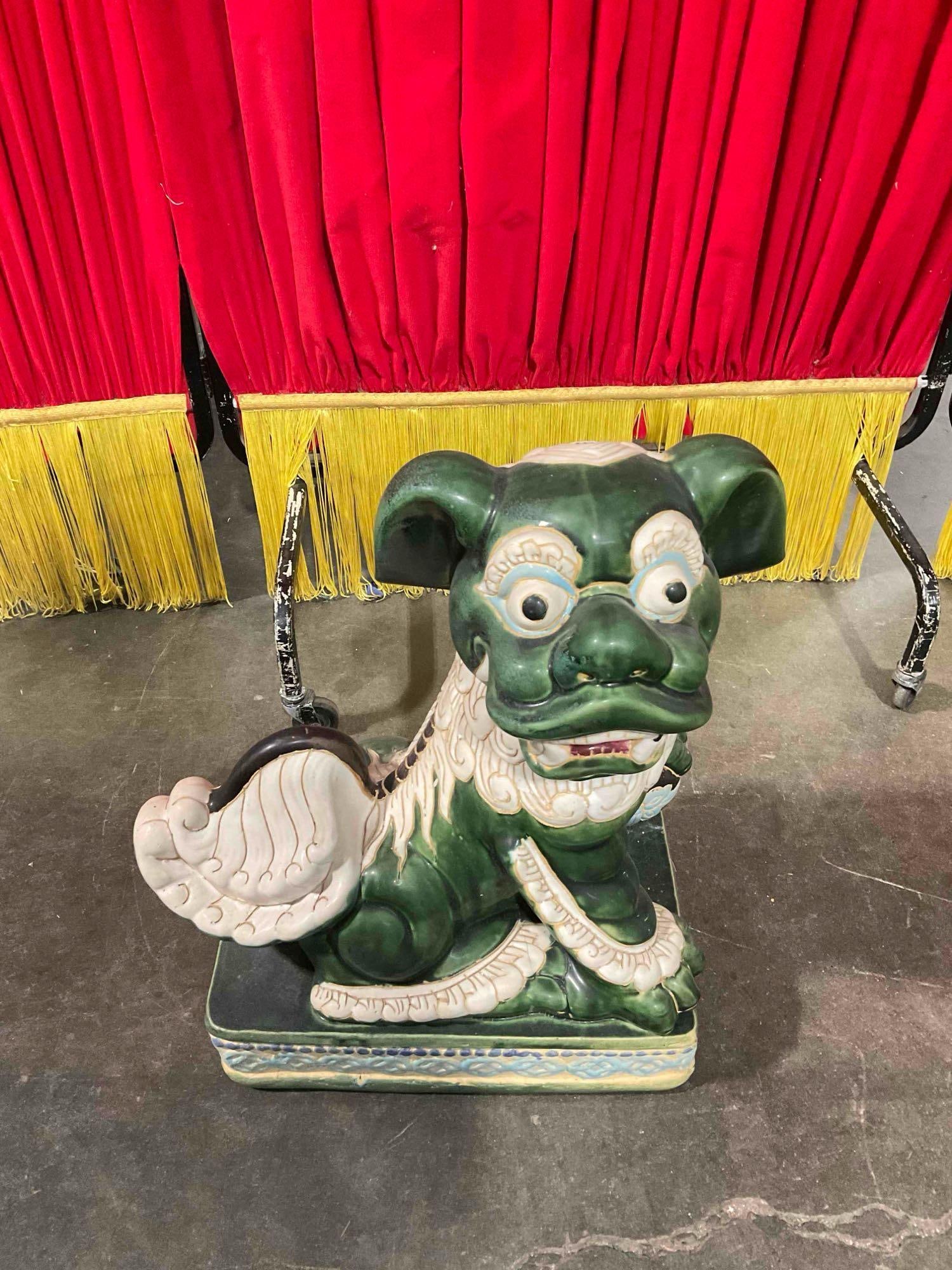 Vintage Charming Green Ceramic Chinese Foo Dog Statue. Excellent Condition. See pics. (1 of 5)