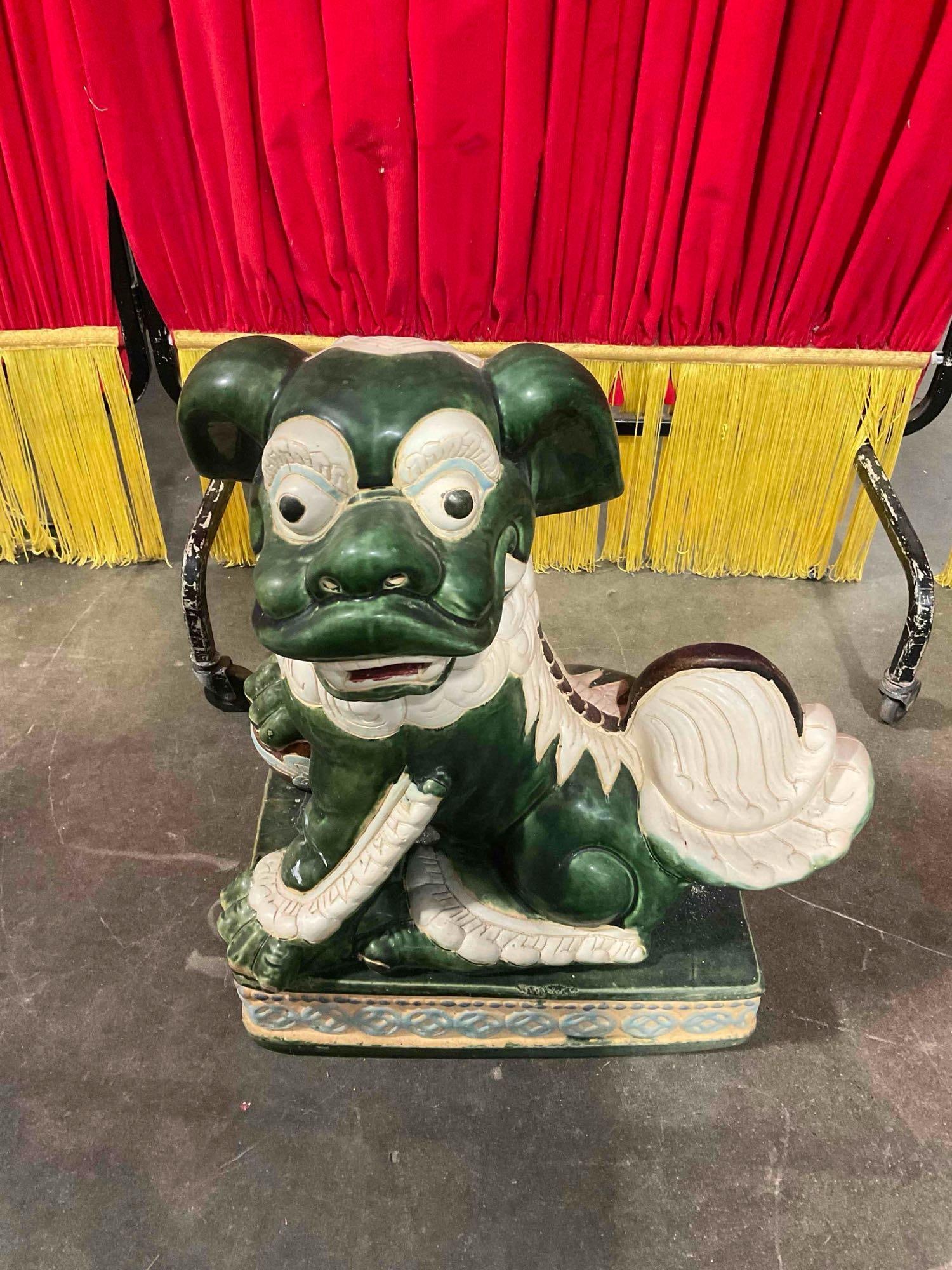 Vintage Charming Green Ceramic Chinese Foo Dog Statue. Excellent Condition. See pics. (1 of 5)