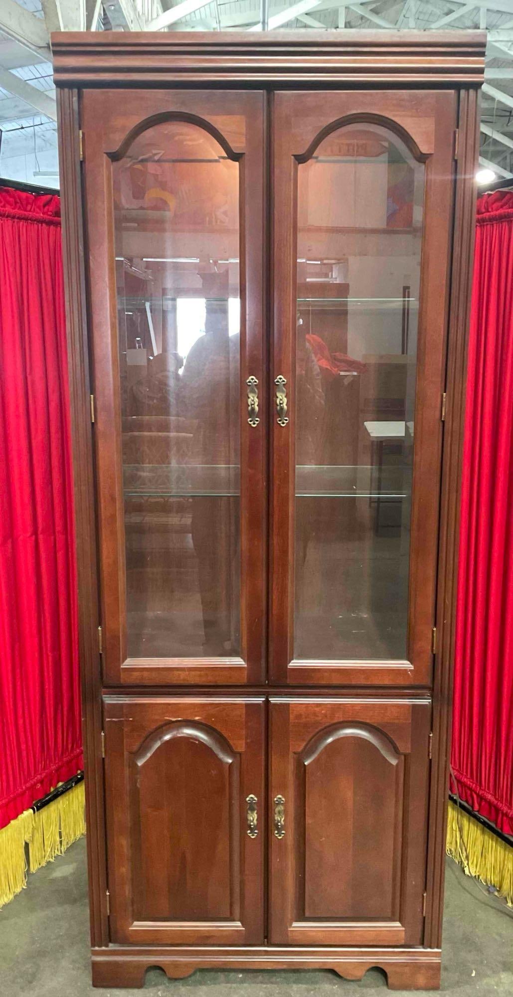 Vintage Lighted Mahogany Finish Display Case w/ Cabinet. Tested, Works. See pics. (1 of 7)