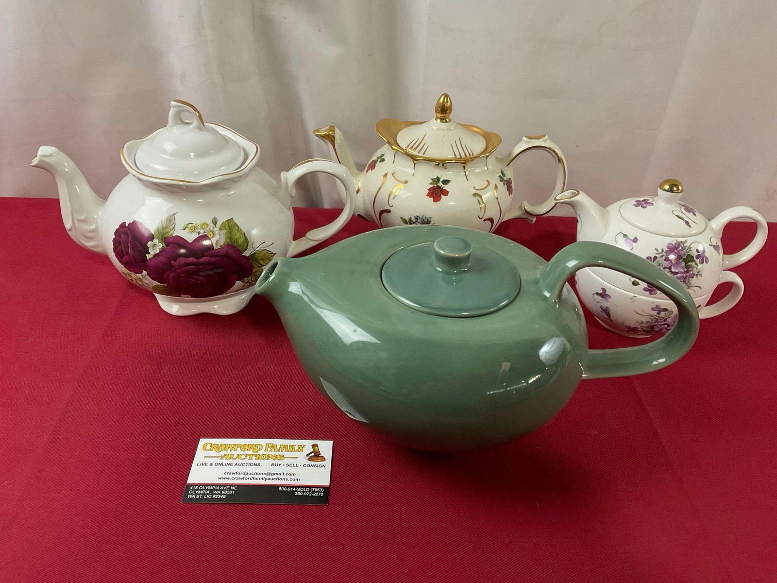 4 Teapots, Russel Wright, Arthur Wood & Son, Price Kensington & Allyn Nelson: Appears to be in good shape. The largest piece measures approx 10 inches. See pics. E-3860