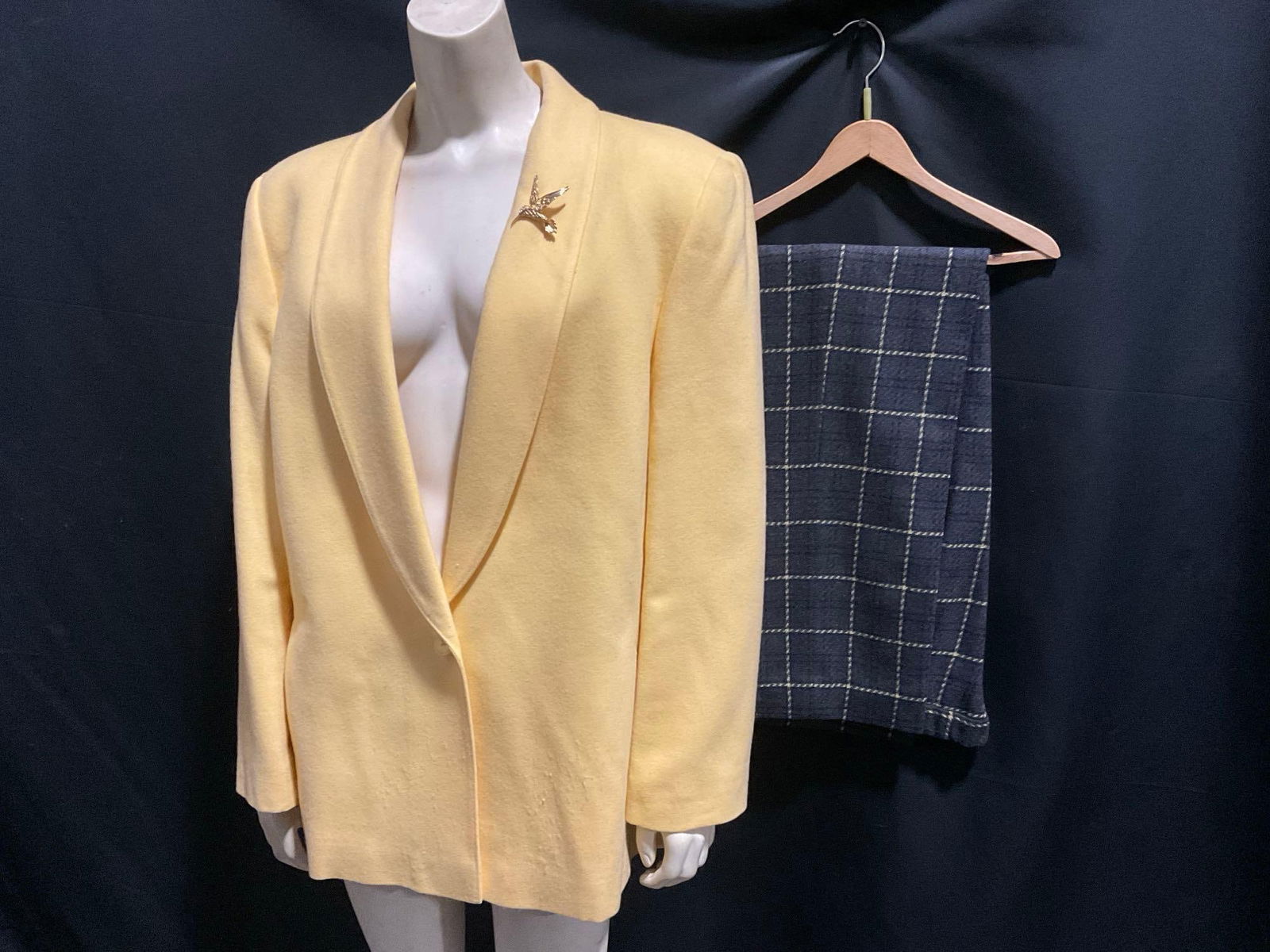 Vintage Miss Pendleton Pale Yellow Jacket & Dark Plaid Skirt, approx size 14-16 womens (1 of 6)