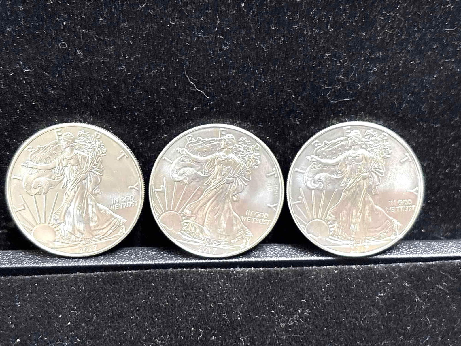 3 X 2017 Uncirculated .999 Silver 1 oz. American Eagles nice coins (1 of 2)