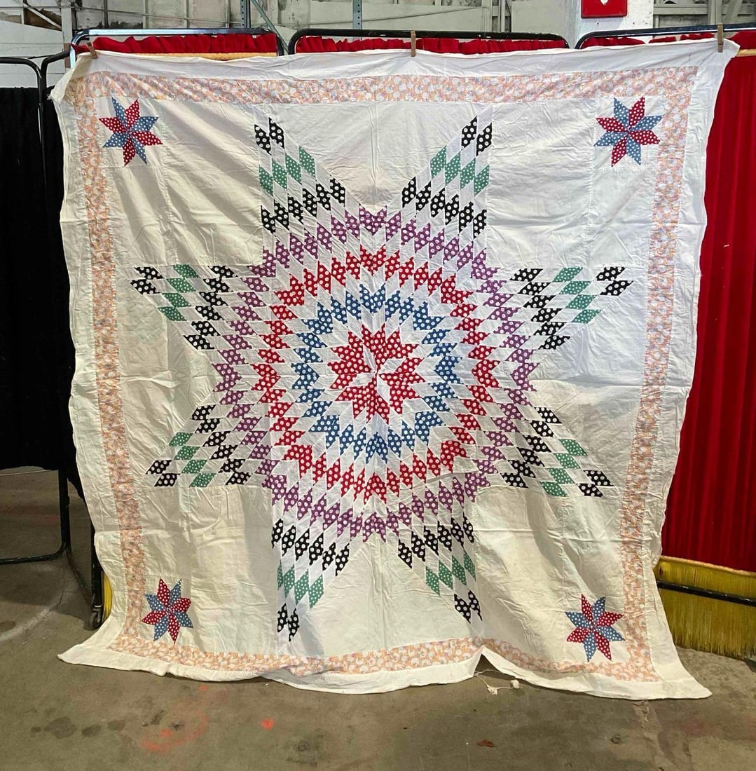 Beautiful Vintage Incomplete Hand Sewn Quilted Coverlet w/ Lone Star Pattern. See pics. (1 of 7)