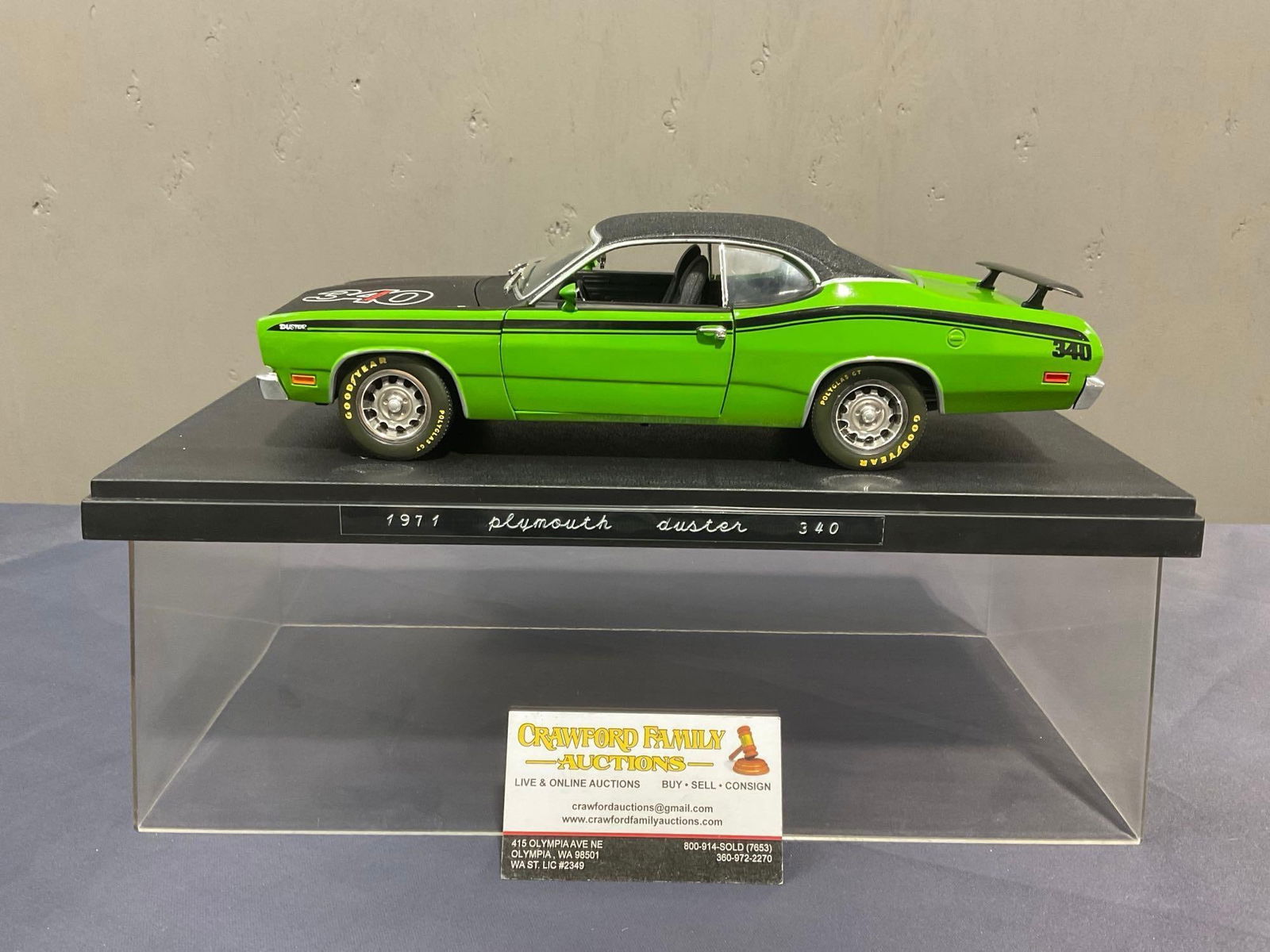 ERTL Diecast Car Model 1971 Plymouth Duster 340 in display case, 1/18 Scale, 11 inches long: Appears to be in fair to good shape, the display case may need some cleaning, some wear can be seen on the case, The piece measures approx 11 inches. See pics. E-4050