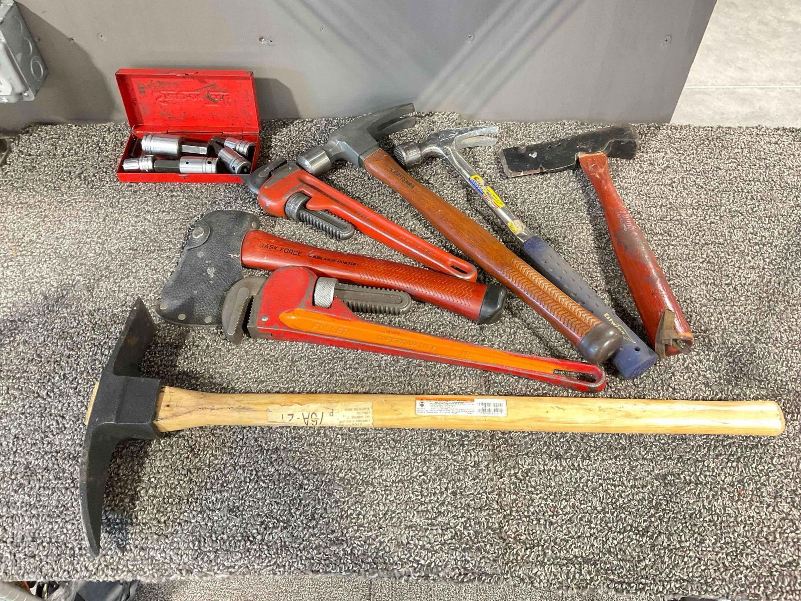 8 pcs Hand Tools incl. Task Force, Craftsman Wrenches, Plumb, Estwing Hammer. See pics. (1 of 5)