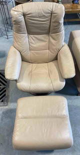 Modern EKORNES? Stressless Beige Leather Recliner & Ottoman - as is See pics.: Modern EKORNES? Stressless Beige Leather Recliner & Ottoman. No tag, part of set w/ lots 61 & 63. worn, as is Measures 34" x 27" x 42" DM-4130 *Freight Required if shipped*