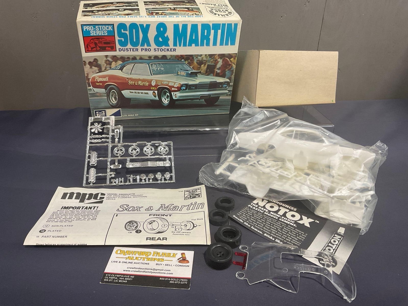 Vintage MPC 1/25 Scale Model Kit Plymouth Duster Pro Stocker, Sox & Martin, looks complete (1 of 4)