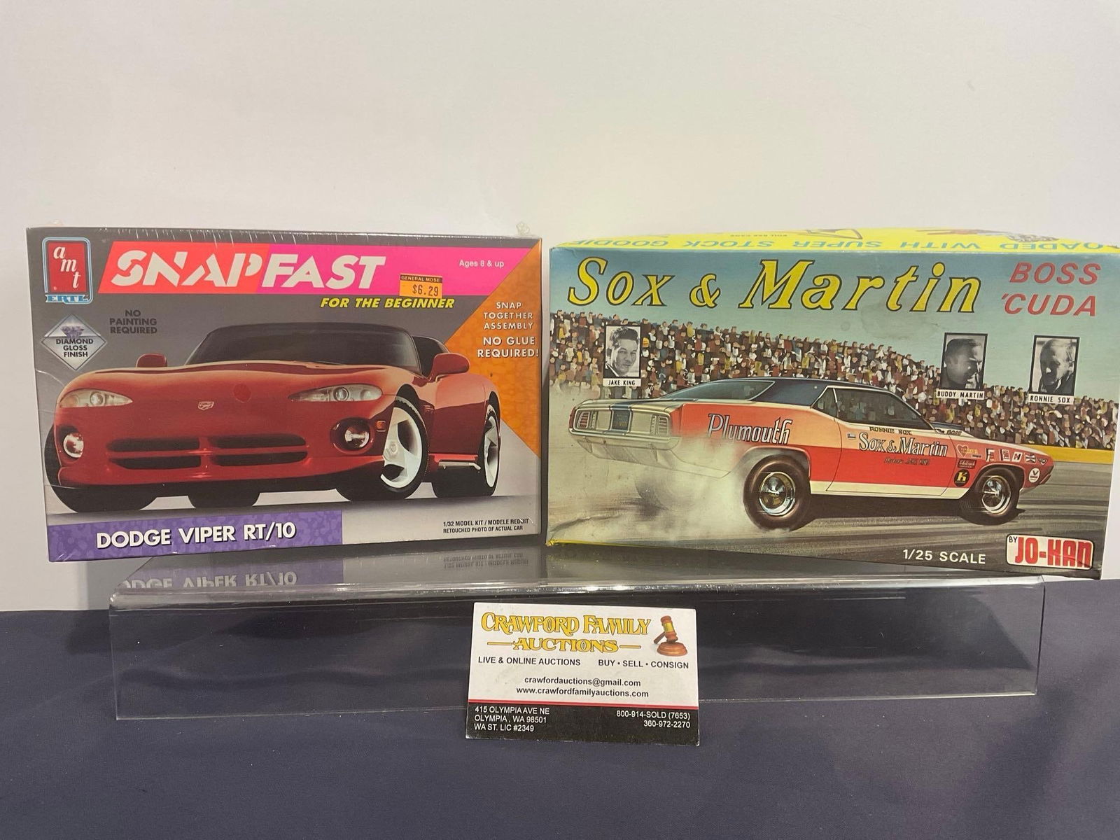 Pair of Model Car Kits, 1:25 Scale, Sox & Martin Boss Cuda & Sealed AMT Dodge Viper RT/10 (1 of 3)