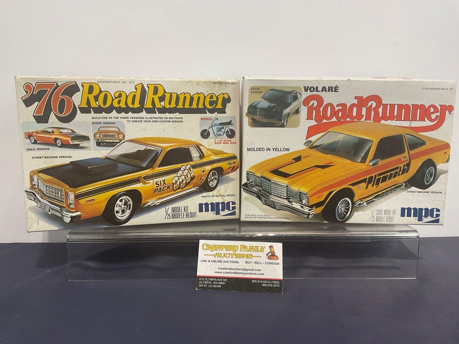 Pair of Vintage MPC Model Car Kits, 1:25 Scale, Plymouth Road Runner & 76 Road Runner (1 of 3)