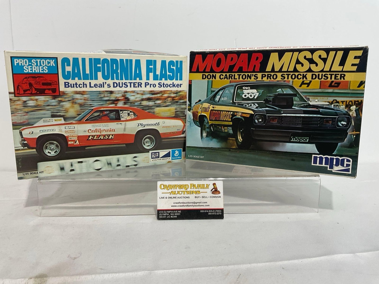 Pair of Model Kits, 1:25 Scale, MPC 2x Pro Stock, Mopar Missile & Butch Leals California Flash (1 of 3)