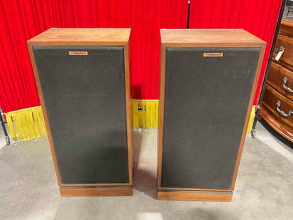 Pair of Vintage Klipsch Standing Floor Box Speakers Model FOR WO RV. Untested. See pics.: Pair of Vintage Klipsch Standing Floor Box Speakers Model FOR WO RV. Untested, no cables. Minor wear indicative of age, condition is otherwise very good. Measures 16.5" x 12.5" x 36" DM-4250&nbsp;*Fre