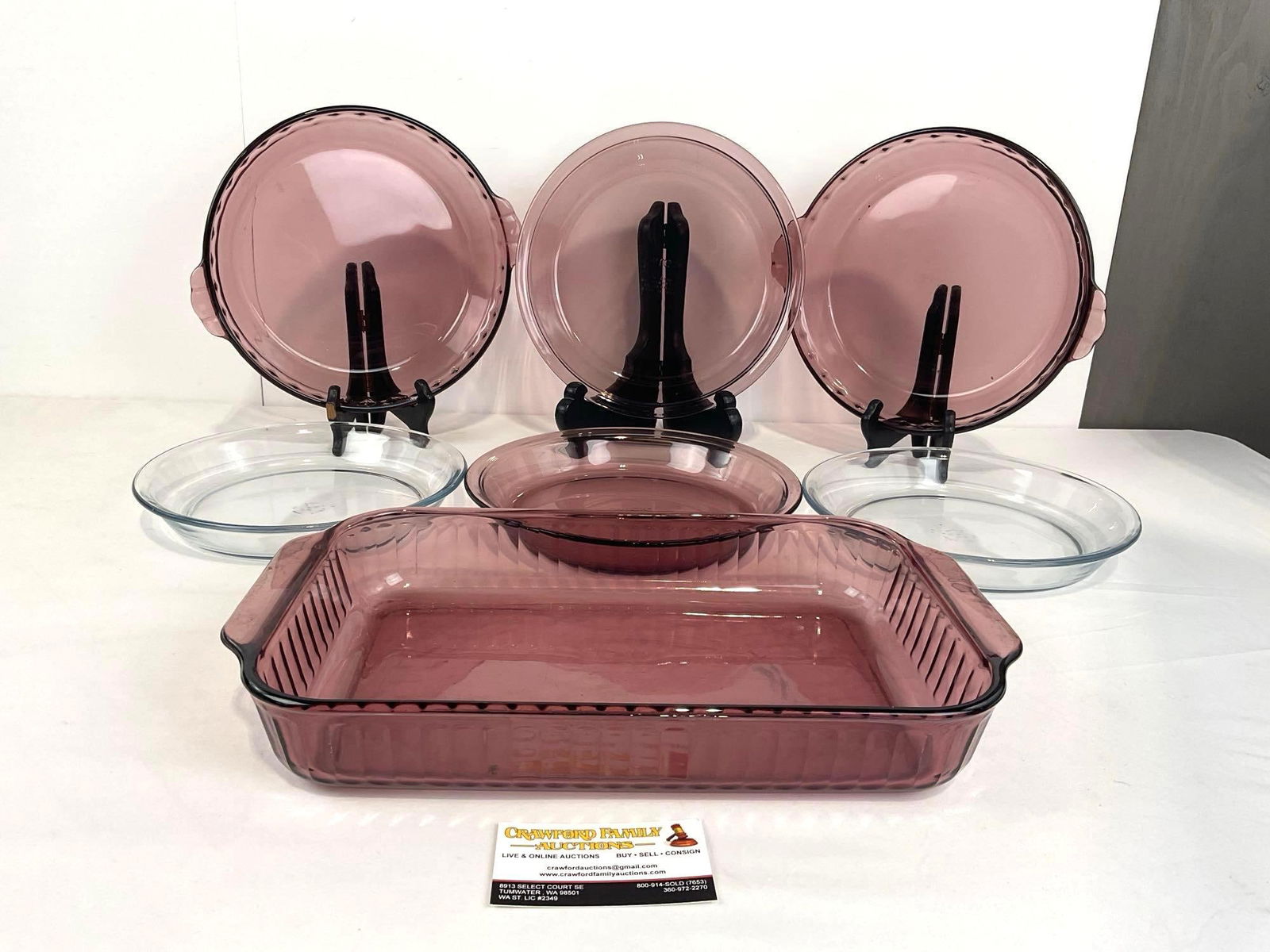 Amethyst Pyrex Baking Tray, 9 inch Pie Pans, & pair of 8 inch Marinex Glass Pans: Appears to be in good shape. The pieces measures approx 7h x 15w x 10d inches. See pics. E-4310