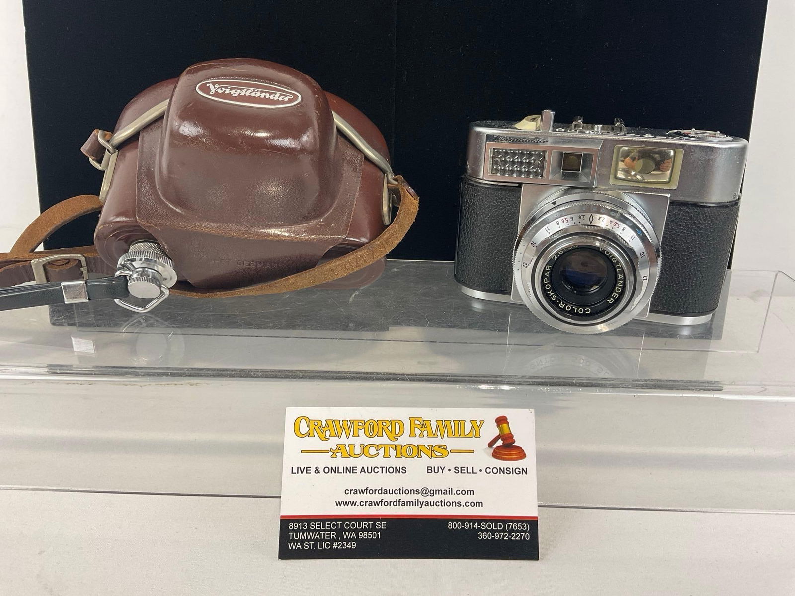 1960s Voigtlander Vitomatic IIa Film Camera w/ Leather Field Case & Color-Skopar 2.8/50mm Lens: Appears to be in good shape, seems to operate nicely. The piece measures approx 5h x 6w x 4d inches. See pics. E-4420