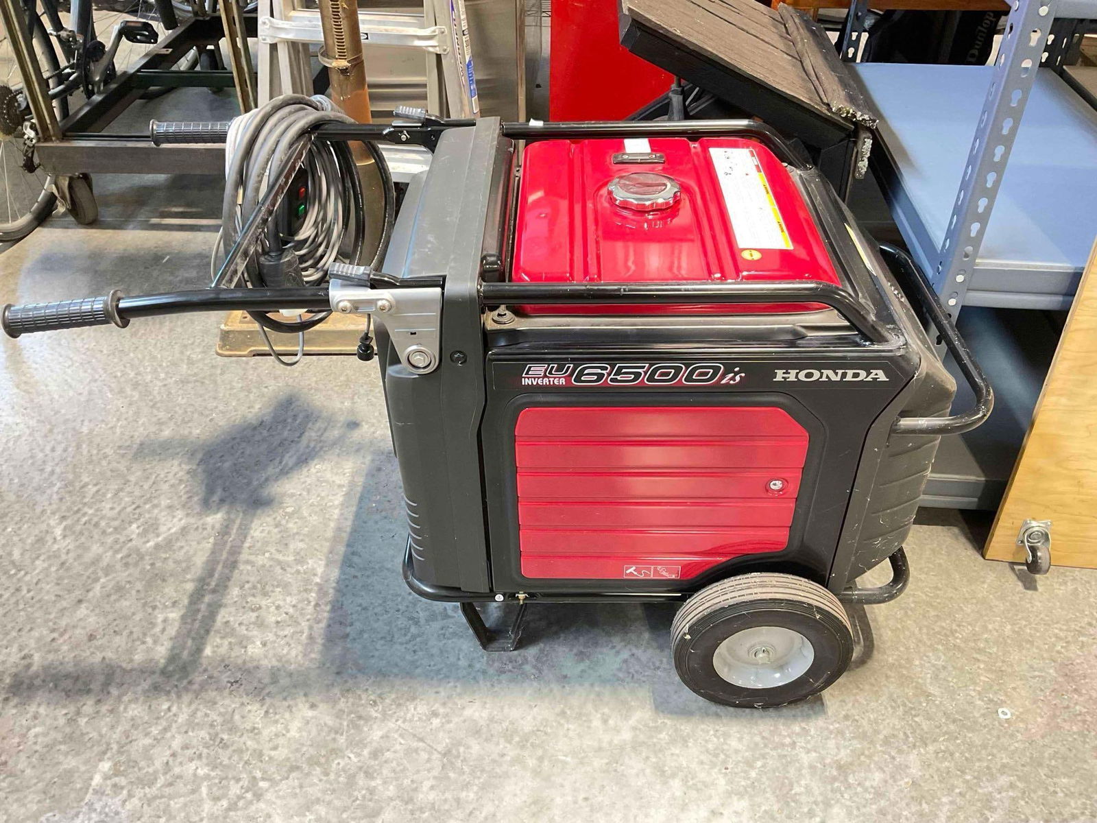 Honda EU 6500is Portable Inverter Generator. Untested, Working at Consignor's. See pics. (1 of 6)