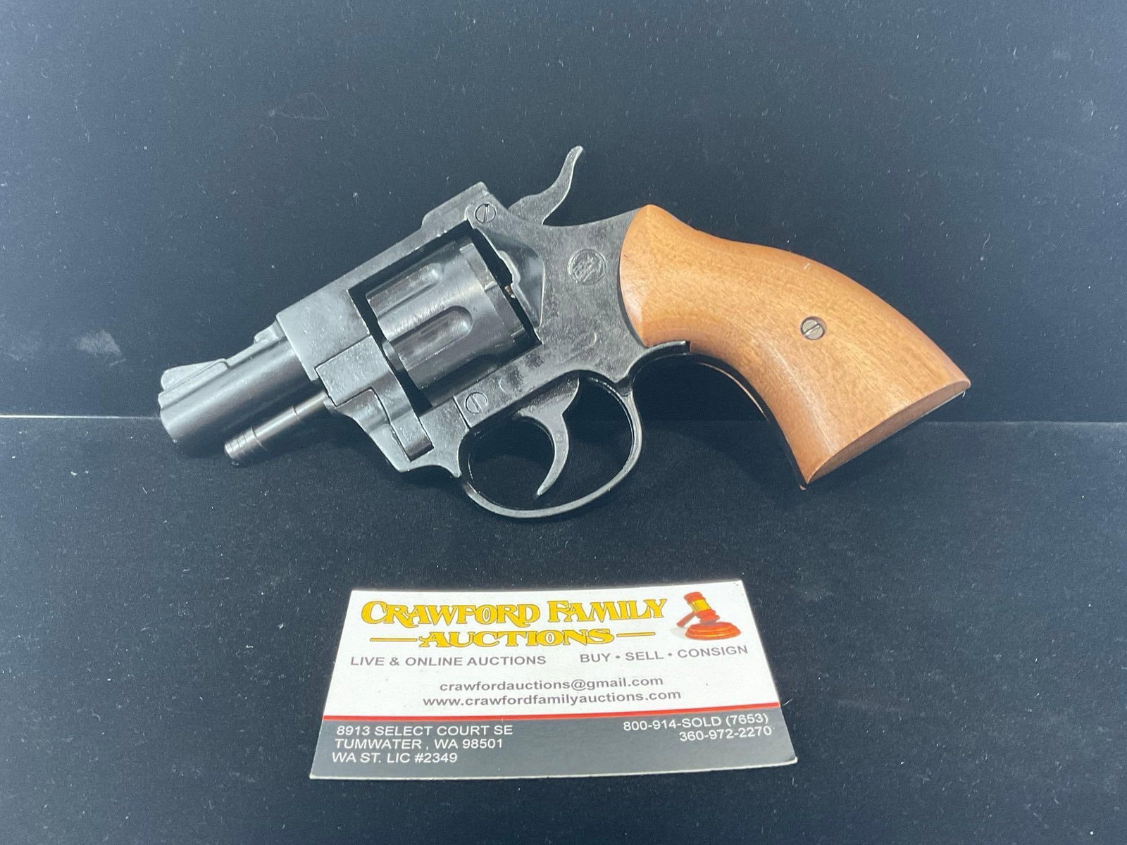 BBM Starting Pistol .22 cal blanks Revolver, Swing Out 8 rd Cylinder, 8 inches long: Appears to be in good shape. The set fits in a box that measures approx 5.5h x 8w x 2d inches. See pics. E-4360