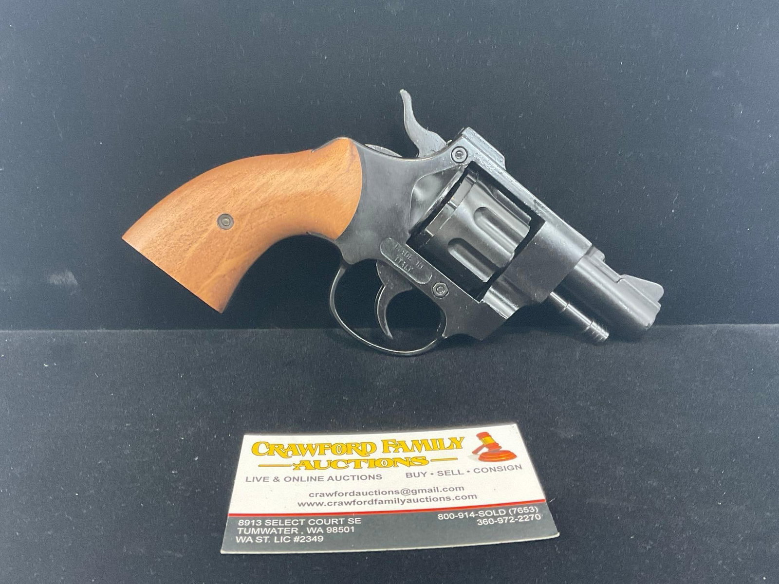 BBM Starting Pistol .22 cal blanks Revolver, Swing Out 8 rd Cylinder, 8 inches long: Appears to be in good shape. The set fits in a box that measures approx 5.5h x 8w x 2d inches. See pics. E-4360