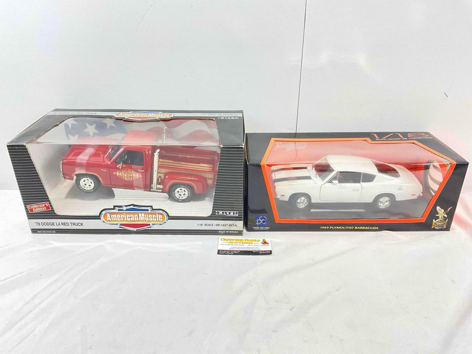 2 pcs NIB 1:18 Scale Die Cast Metal Model Cars from Road Signature & ERTL. Excellent Cond. (1 of 6)