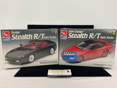 Pair of Sealed Vintage AMT Model Car Kits, 1:25 Scale, 2 Dodge Stealth R/T Twin Turbo: The pair are still factory sealed. Appears to be in good shape. The pieces measure approx 8.5h x 10w x 7d inches. See pics. E-4050