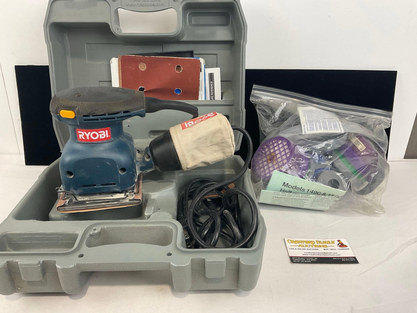 Ryobi Hand Sander model no S651D, tested & working w/ Case & Dust Mask (1 of 3)