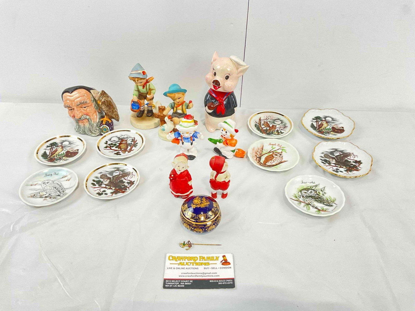 19 pcs Vintage Ceramic Collection, incl. Limoges & Royal Doulton. Excellent Condition. See pics. (1 of 10)