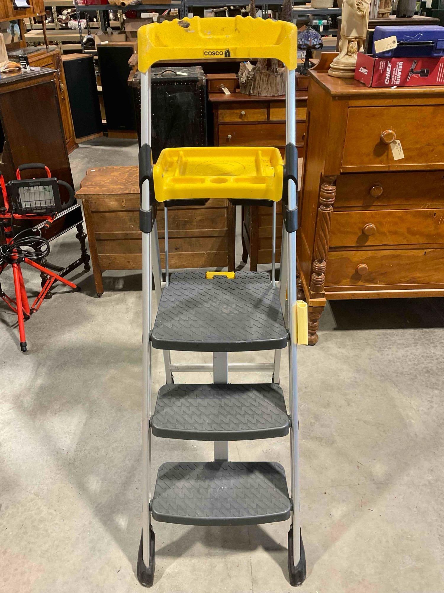 COSCO 5' 3-Step Folding Painter's Step Ladder. Very Good Condition. See pics.: COSCO 5' 3-Step Folding Painter's Step Ladder. Minor wear indicative of use, otherwise in Very Good Condition. Measures 36" x 21" x 61" DM-4670 *Freight Required if shipped*