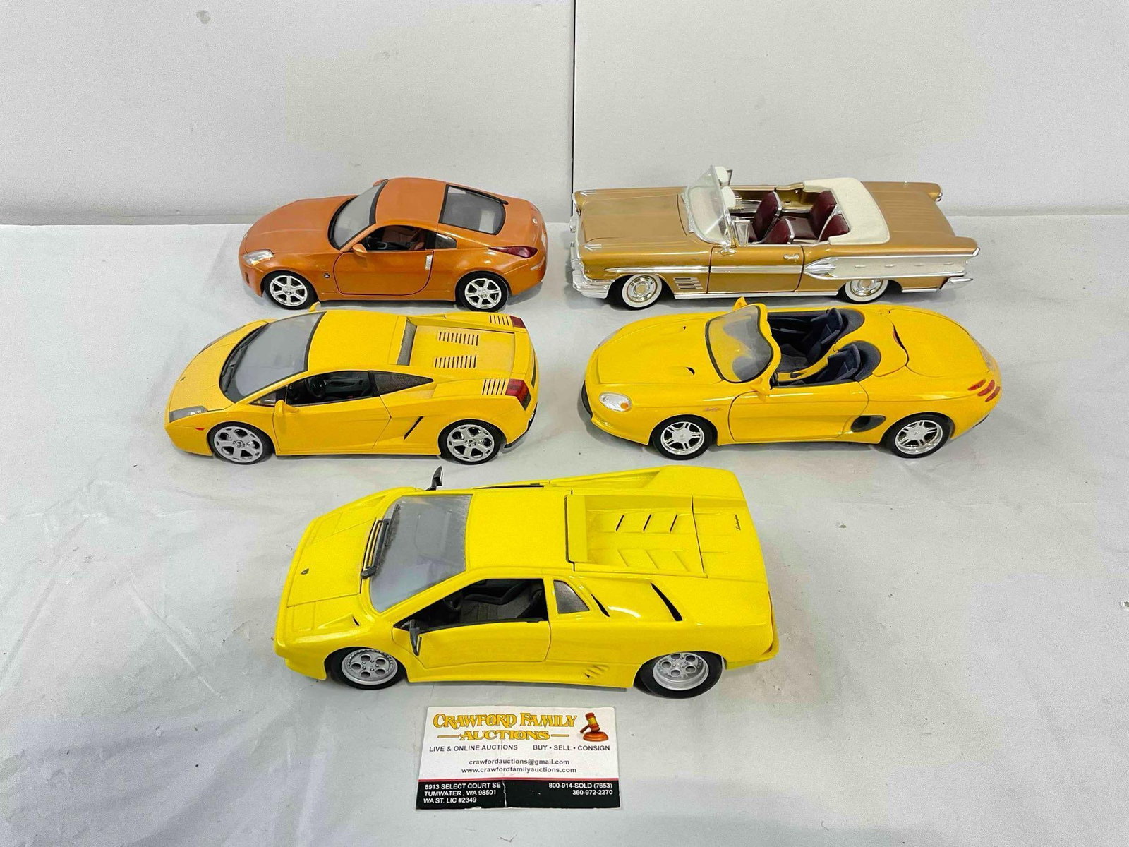 5 pcs 1:18 Scale Die Cast Model Cars, incl. Maisto, Hot Wheels & Road Signature. See pics. (1 of 8)