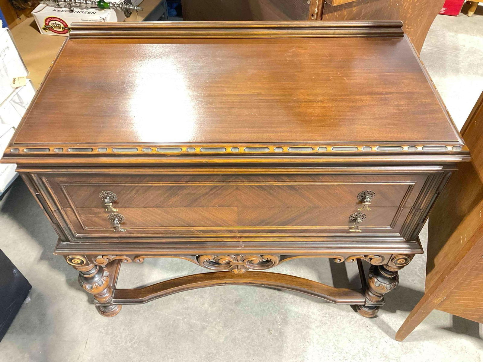 Handsome Berkey & Gay Walnut? Side Bar Buffet w/ 2 Drawers. Excellent Condition. See pics. (1 of 5)
