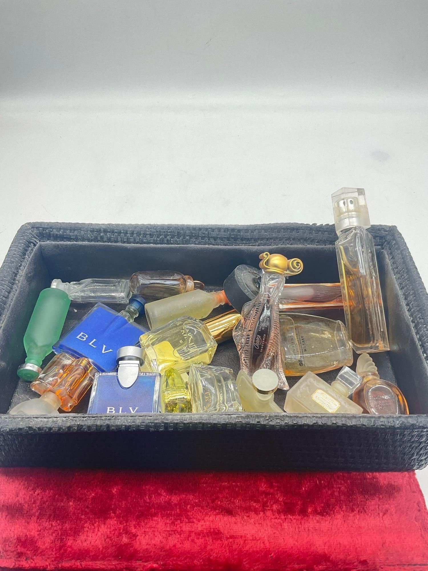 Selection of High end perfume, Blvagari, Christian Dior, Givenchy, Versace, Oscar de la Renta Plus: C-4780 See pics some full, and some partially full. Sold as is 