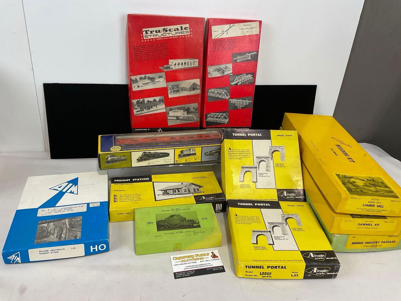 4 Suydam model kits, 3 Alexander Scale Models, AIM Bridge Abutments, AHM Model Train, Tru-Scale (1 of 8)