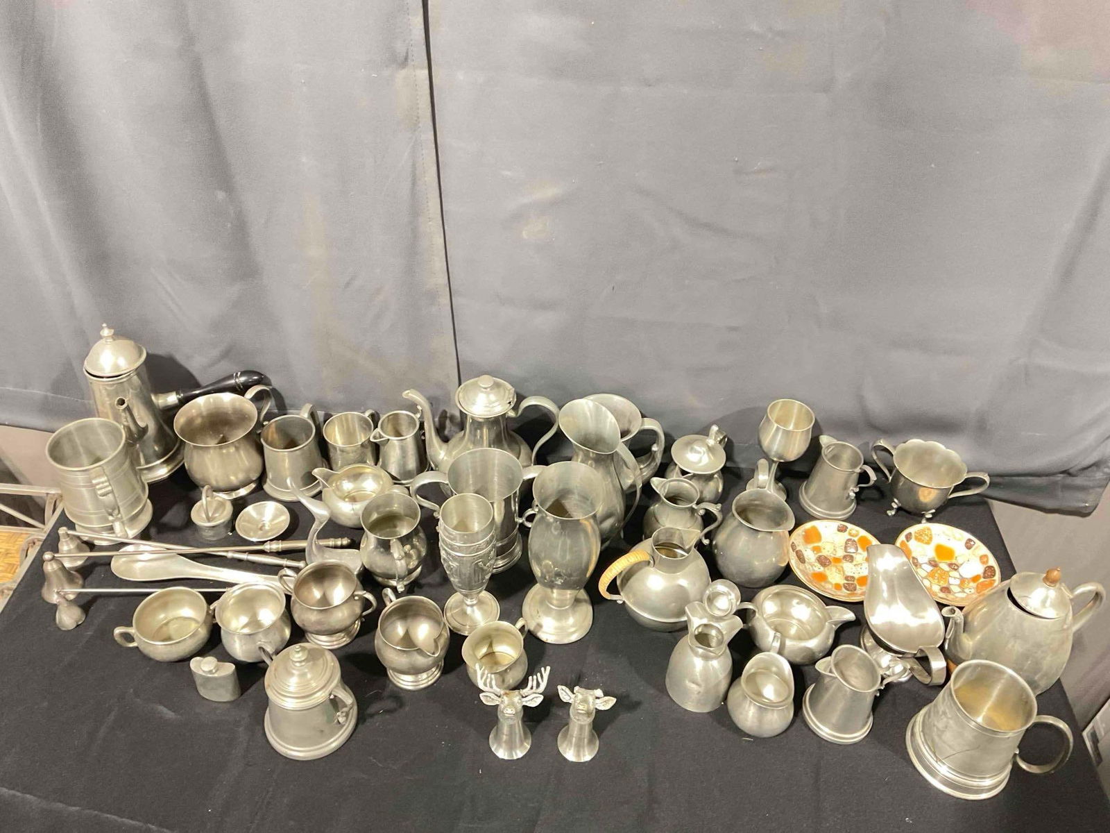 40+ pcs Vintage Pewter Vessels Assortment, incl. Ethan Allen, Reed & Barton & More! See pics.: 40+ pcs Vintage Pewter Vessels Assortment, incl. Ethan Allen, Reed & Barton & More! Many pieces including cups, teapots, creamers, candle snuffers, gravy boat and more! Some pieces look to be