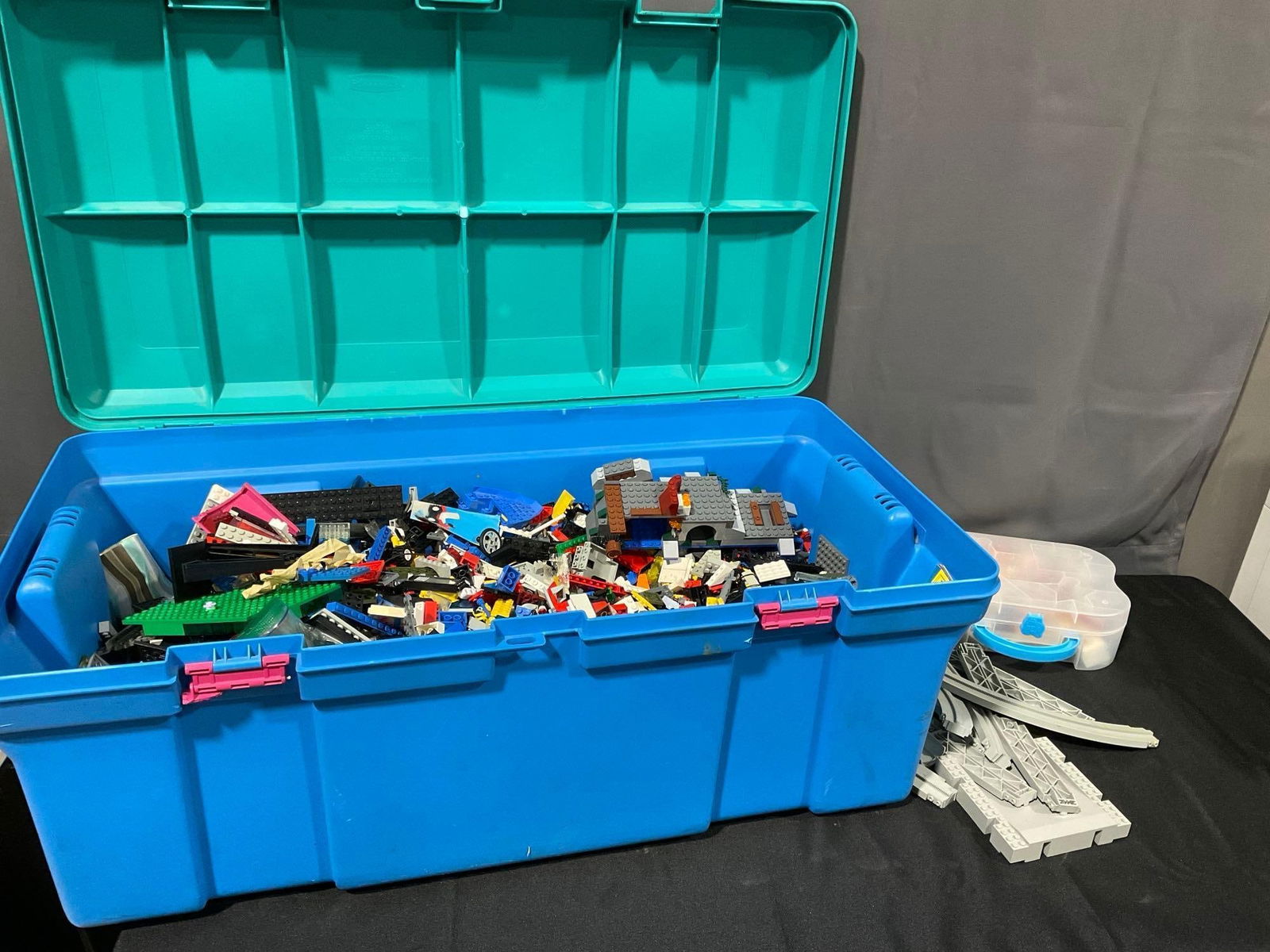 Tub Full of Vintage/some more Modern Legos, some Monorail Track pieces, 14h x 32w x 17d inches (1 of 5)