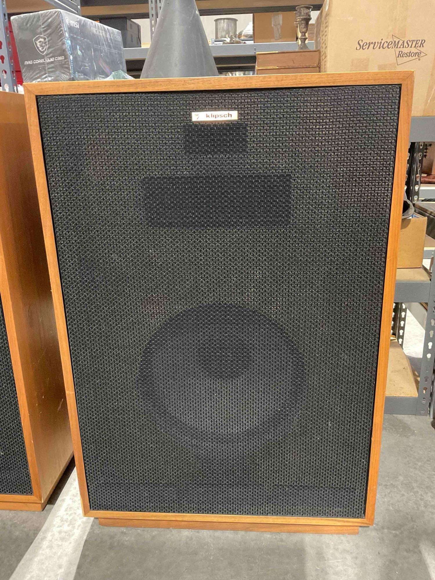 Vintage Klipsch Cornwall Style Floor Box Loudspeaker Model C-WO. Tested on site works See pics. (1 of 6)