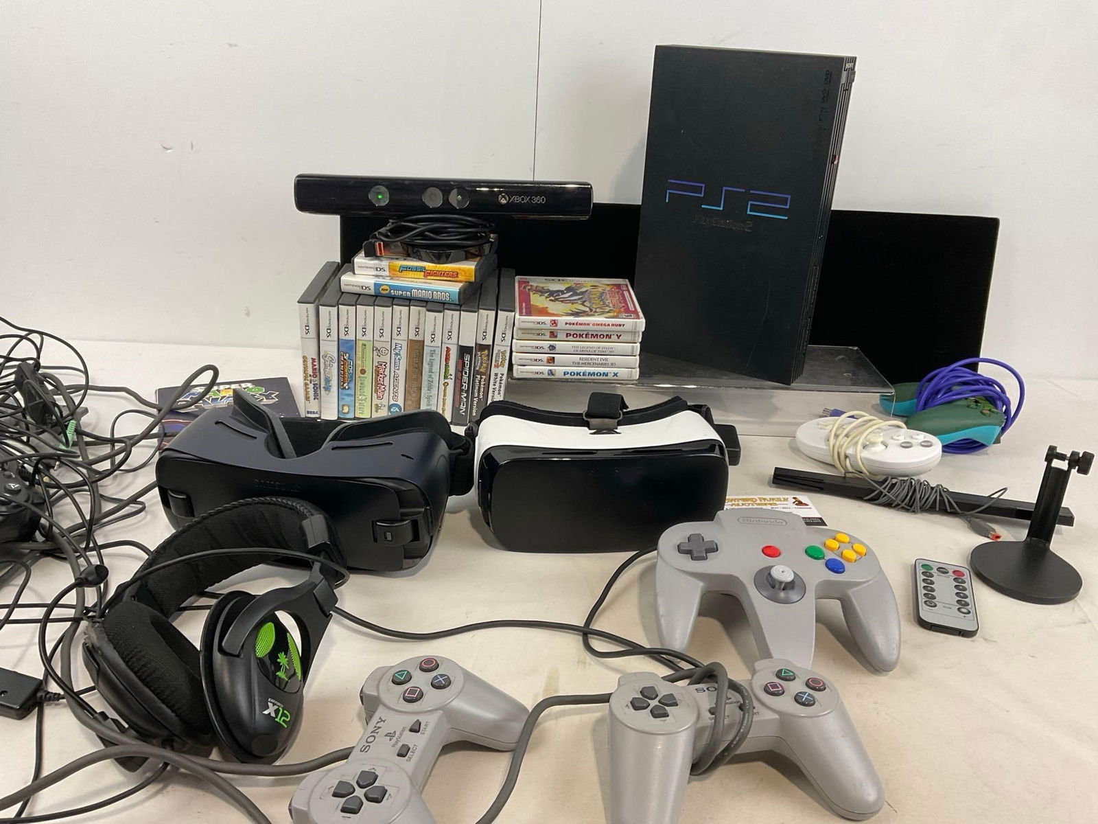 Ps2, Asst of Video Game Acces., Empty Game Clamshells, Turtle Beach Headsets, Playstation Contr. (1 of 7)