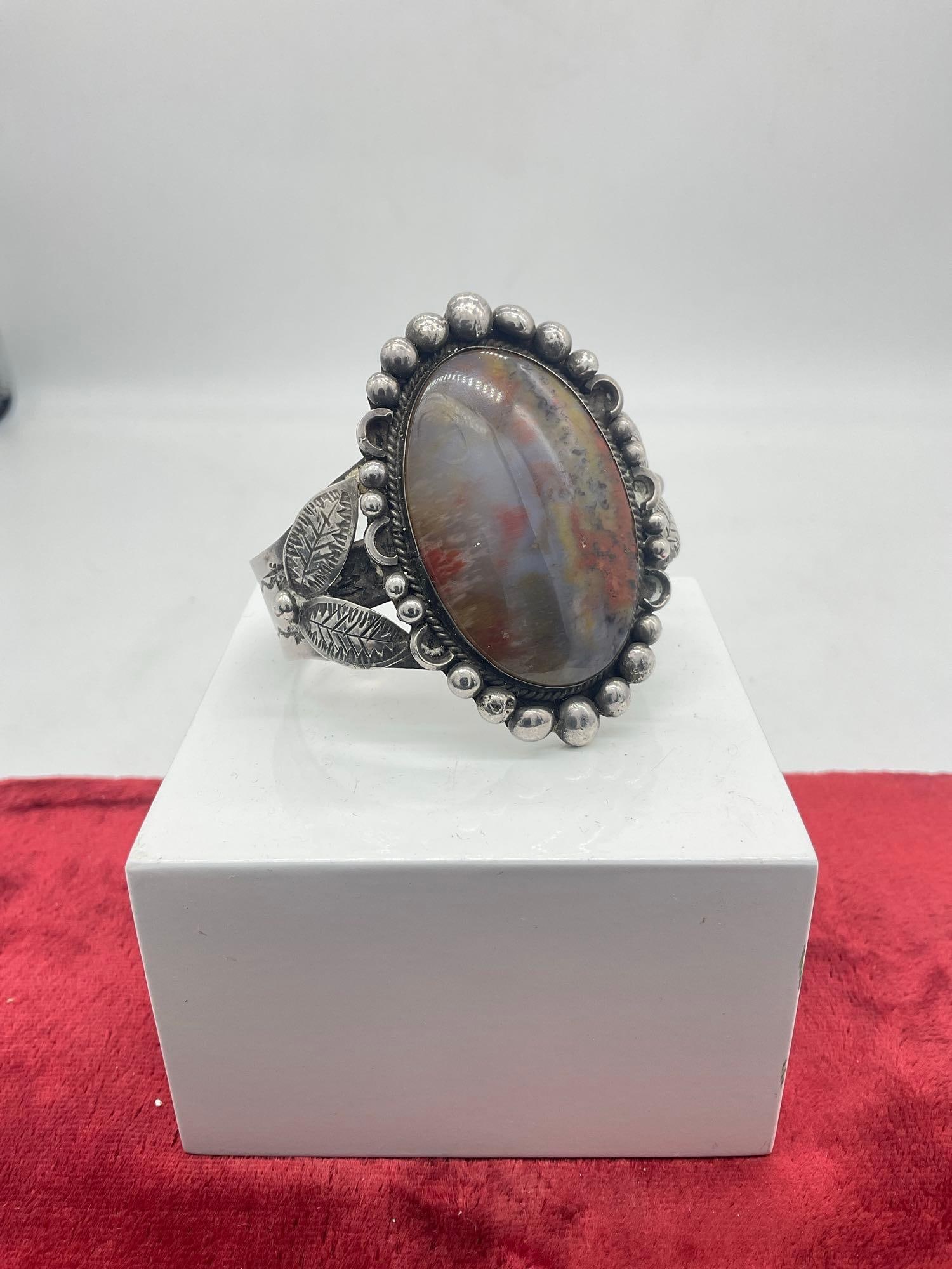 Fantastic Most Likely Navajo Old Pawn Sterling silver Cuff Bracelet w/ large Oval Polished Agate (1 of 5)