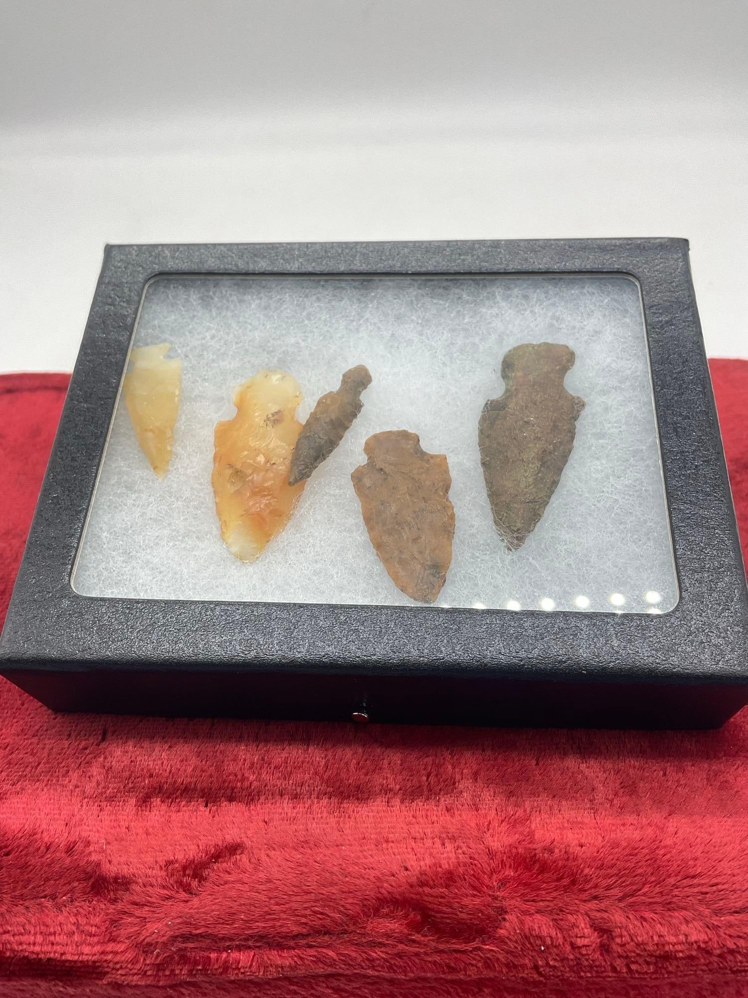 Nice Collection of authentic arrowheads: c-5010 