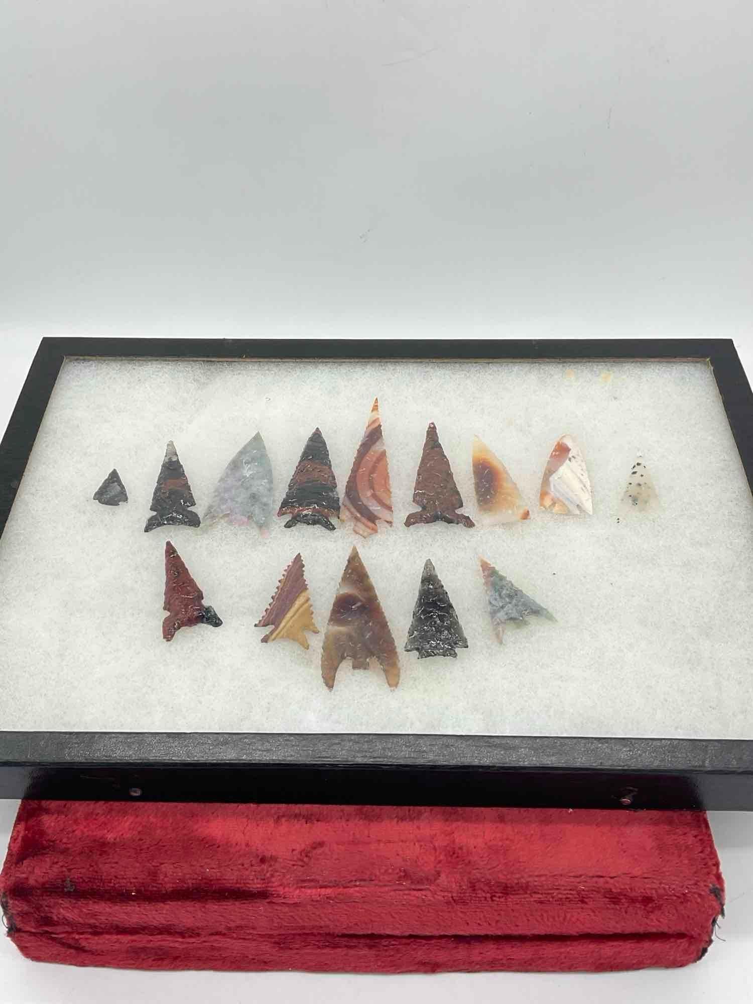 Stunning Collection of what appears to be Authentic SW Native American Arrowheads W/ display (1 of 6)