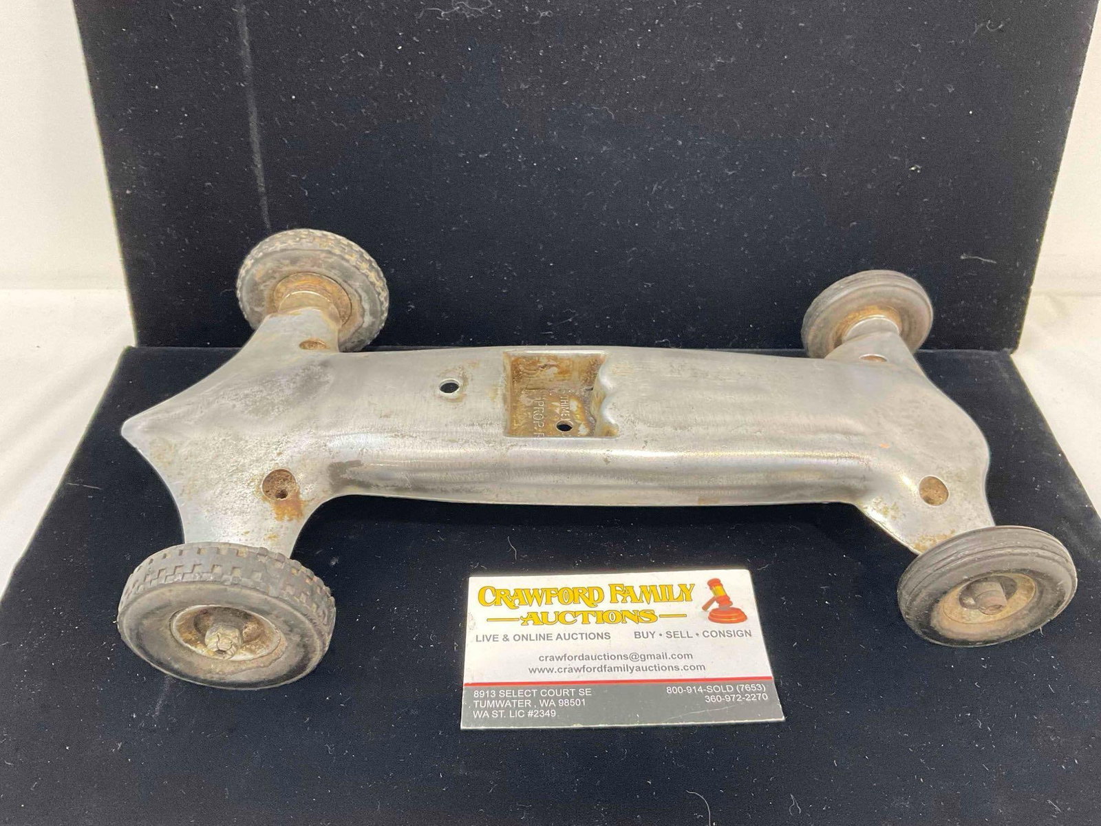 Vintage Thimble Drome Prop Rod Cast Aluminum Toy Tether Car Chassis. Good Condition. See pics. (1 of 7)