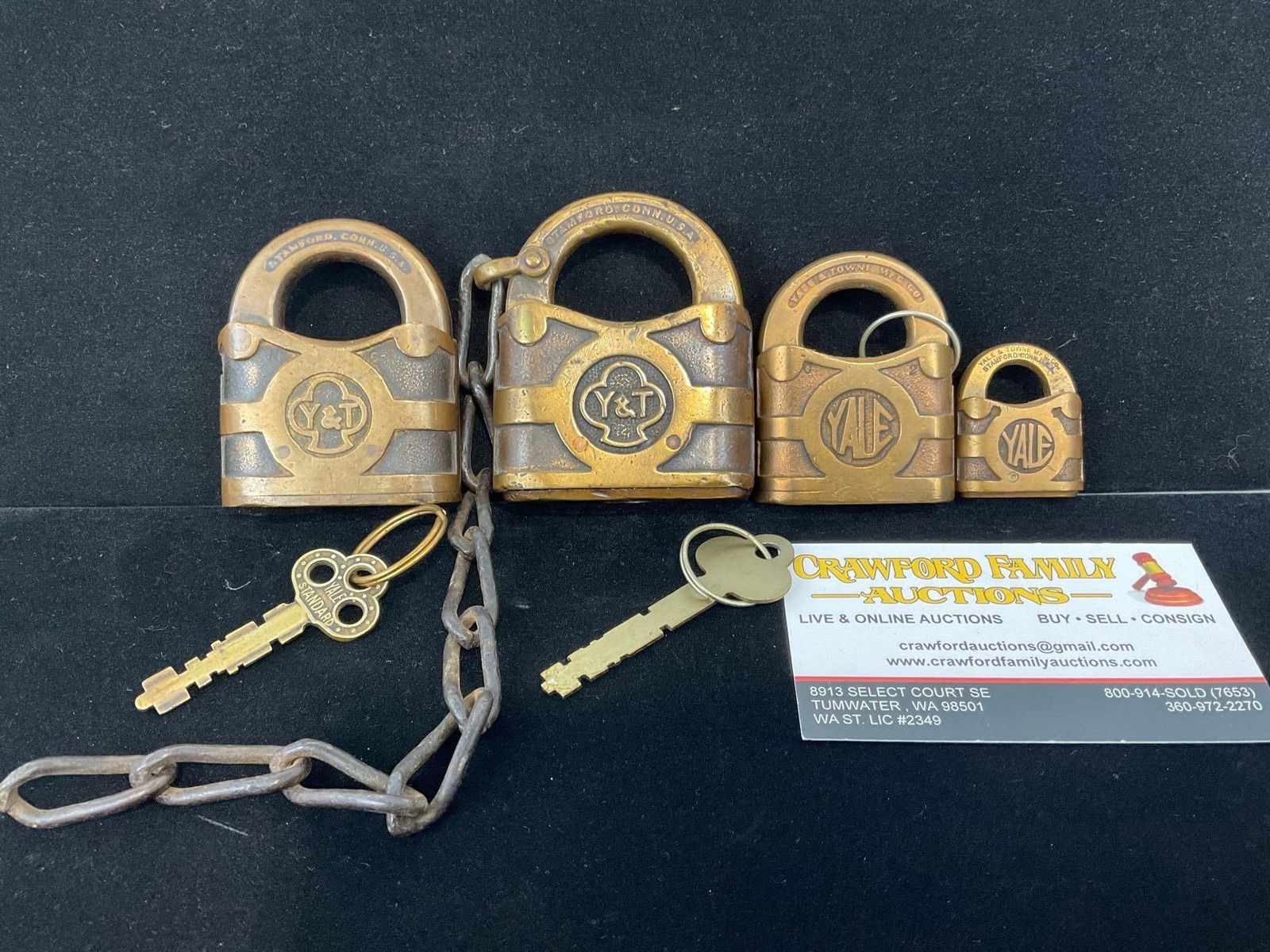 4 Antique Yale (& Towne) MFG Padlocks, 2 w/Keys, Bronze, made in Stamford CT (1 of 4)