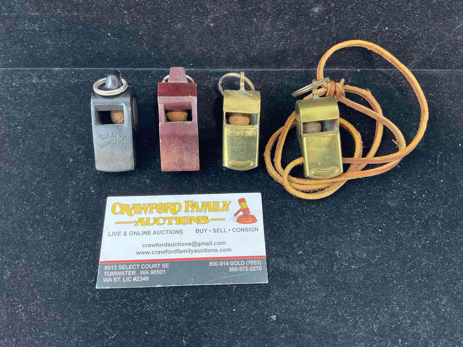 4 pcs Vintage Whistles, incl. 2x Brass, 1x Bakelite The Blaster & 1x Bakelite Acme Thunderer.: 4 pcs Vintage Whistles, incl. 2x Brass, 1x Bakelite The Blaster & 1x Bakelite Acme Thunderer. Wear indicative of age, The Blaster is chipped, condition is otherwise very good. Measures 3" x