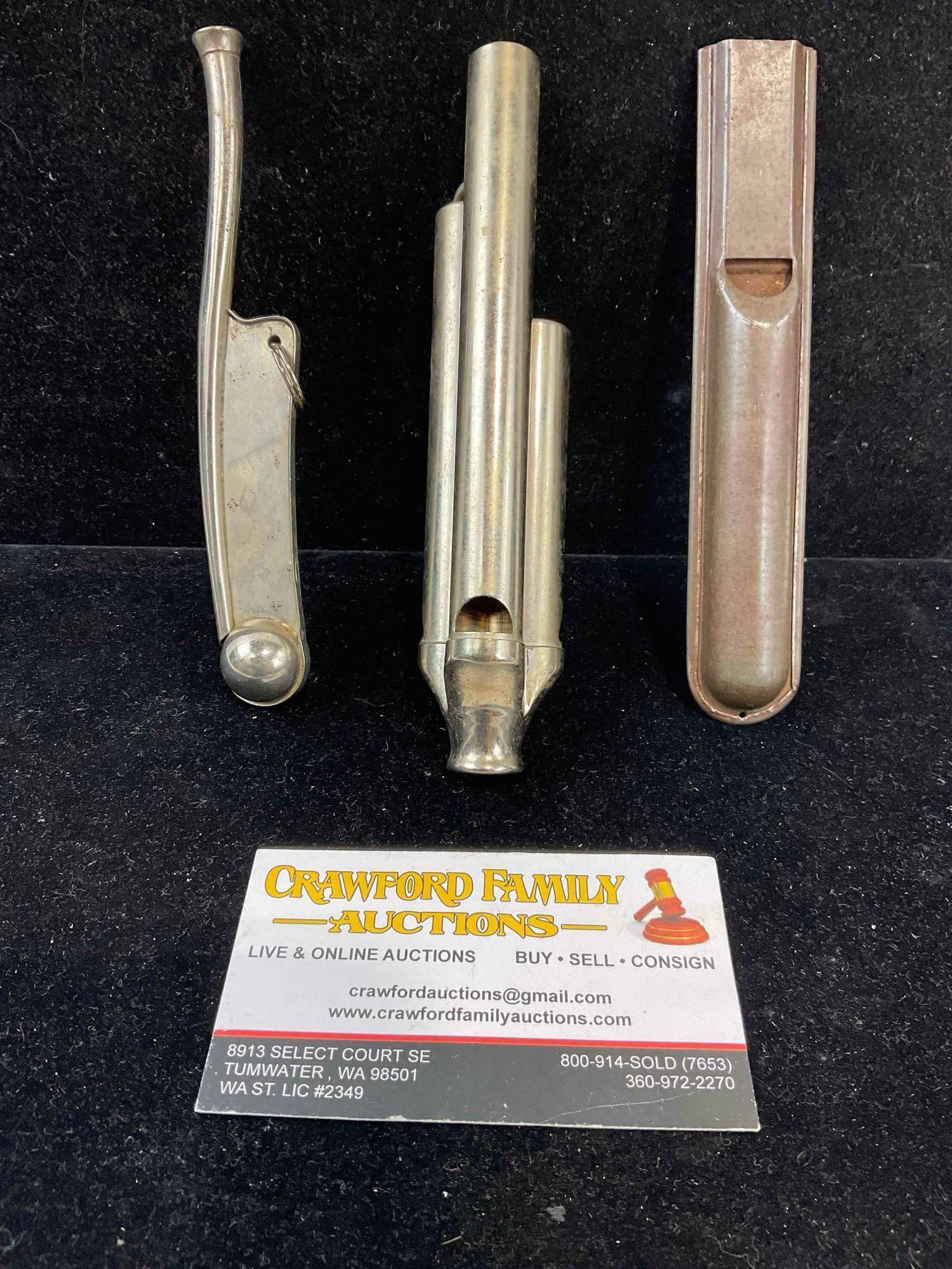 3 pcs Vintage Metal Whistles, incl. 1x Multi-chamber Train Whistle. Very Good Condition.: 3 pcs Vintage Metal Whistles, incl. 1x Multi-chamber Train? Whistle. Very Good Condition. Minor wear indicative of age and use, condition is otherwise very good. Measures 6" x 1" x 2" DM-5360 