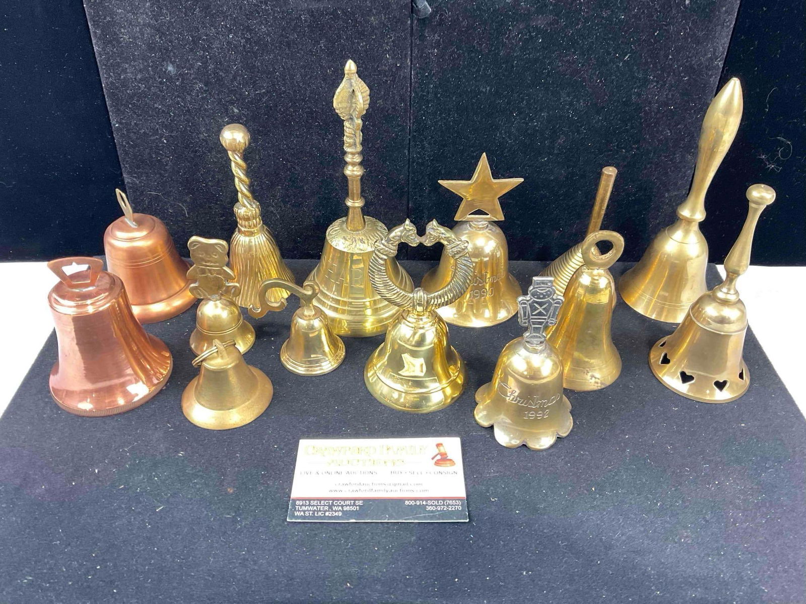 14 pcs Vintage Metal Bell Collection, Brass & Copper Assortment. Very Good Condition. See pics.: 14 pcs Vintage Metal Bell Collection, Brass & Copper Assortment. Very Good Condition. Minor wear indicative of age and use, condition is otherwise very good. Fits in a box measuring 8" x 8" x 5"
