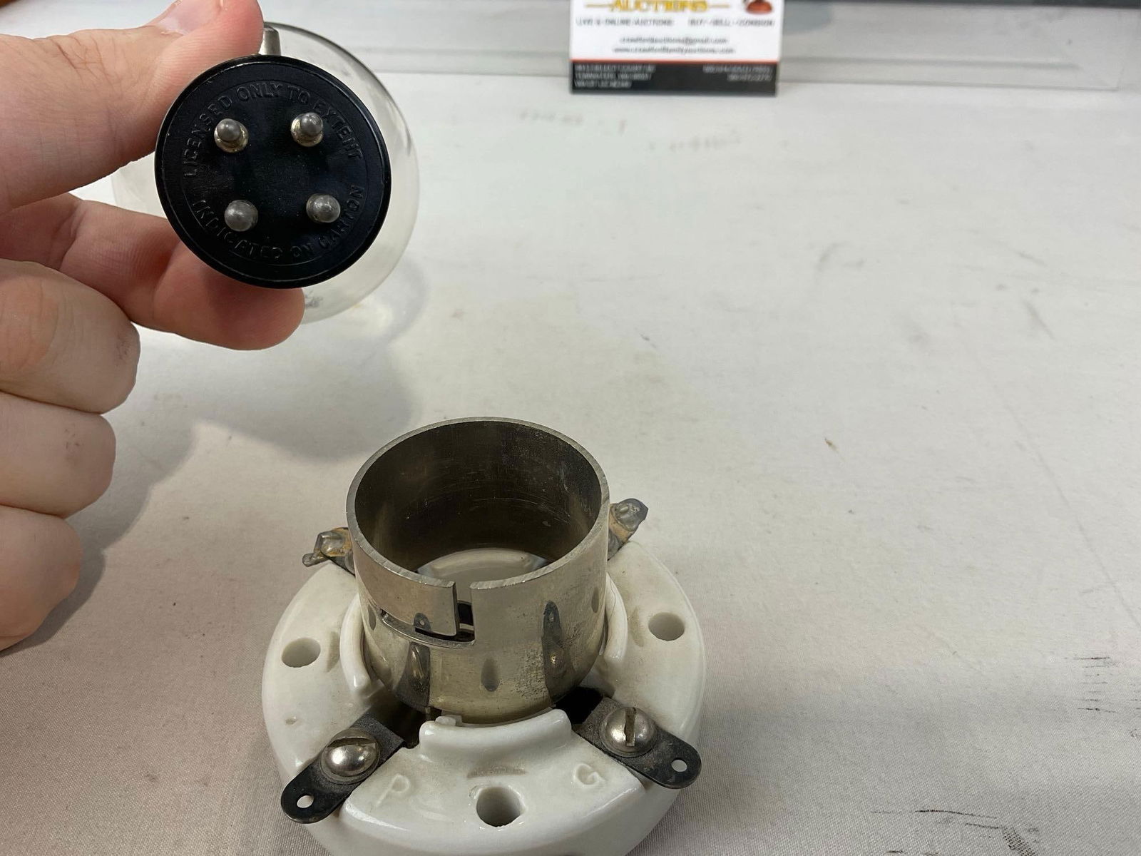 Eimac 250R High-Vacuum Diode Rectifier Tube & RCA CRC808 w/ Porcelain Bases - 5