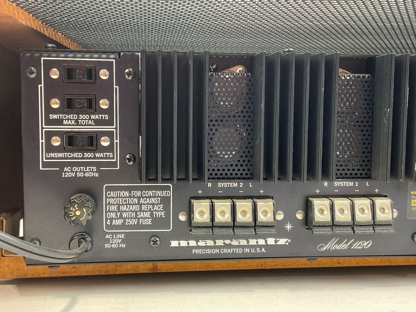 Vintage 1970s Marantz Model 1120 Solid-State Integrated Stereo Amplifier, w/ Wooden Case, 8x19x17 - 4