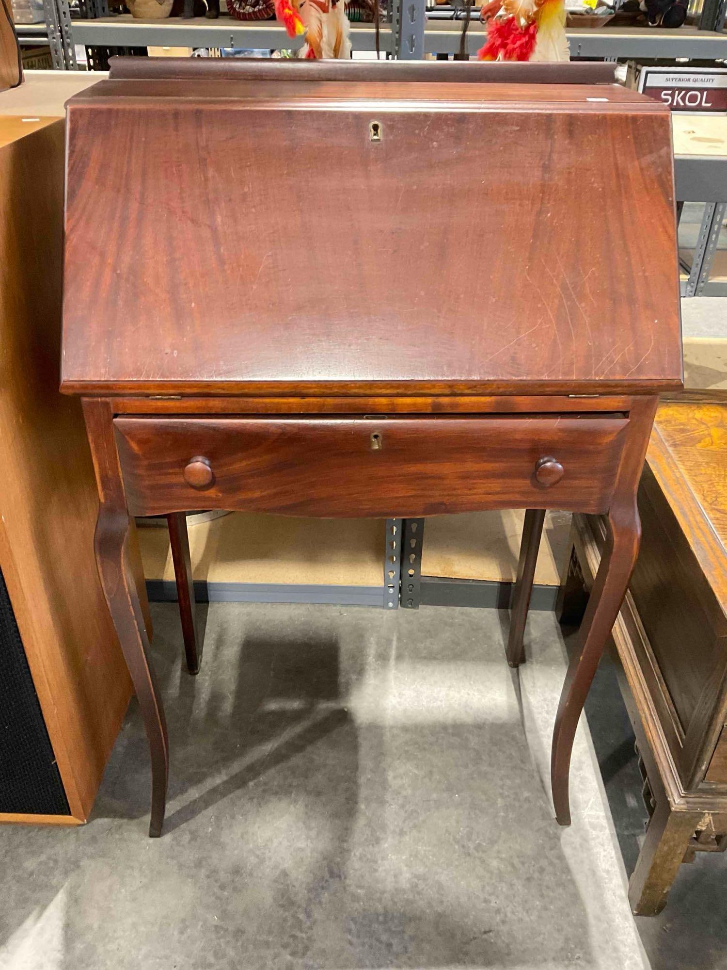 Antique Beautiful Queen Anne Style Mahogany? Slant Front Secretary Desk. Very Good Condition. (1 of 9)