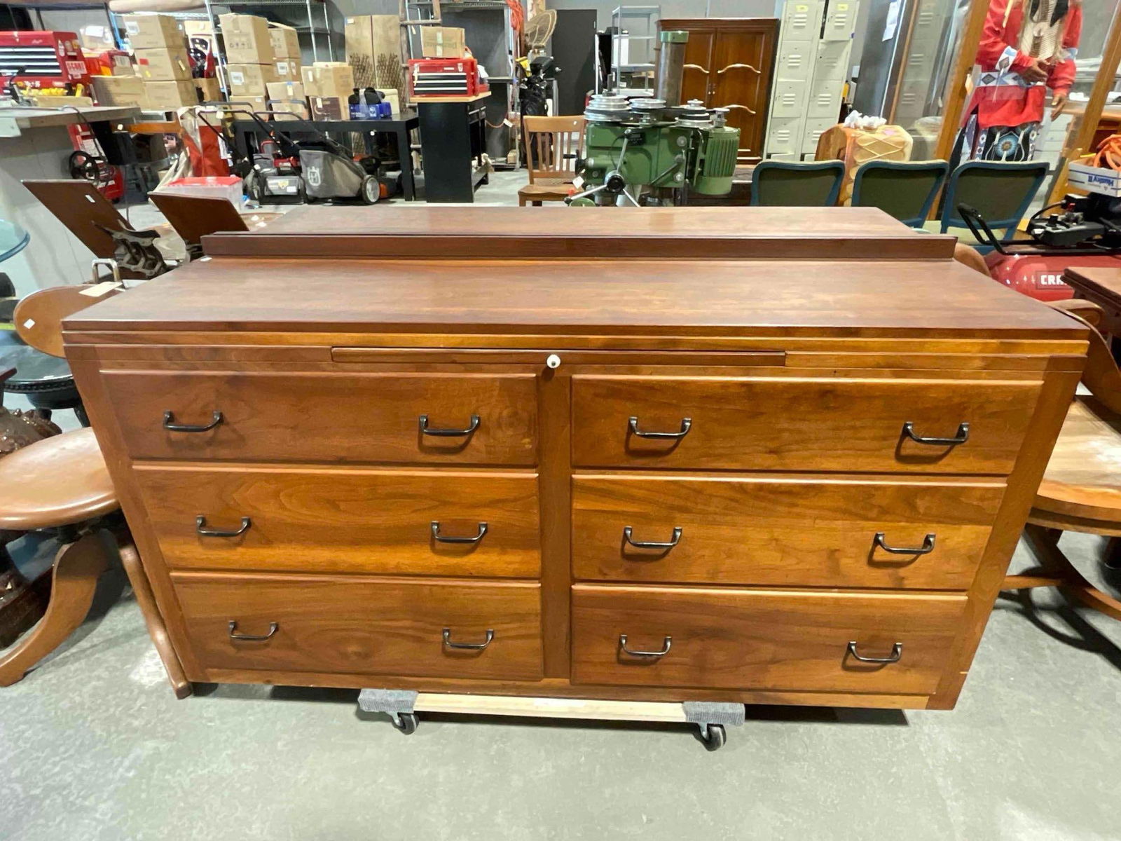Vintage Handsome Cherry? Wood 6-Drawer Dresser w/ Pull Out Tray. Excellent Condition. See pics (1 of 10)