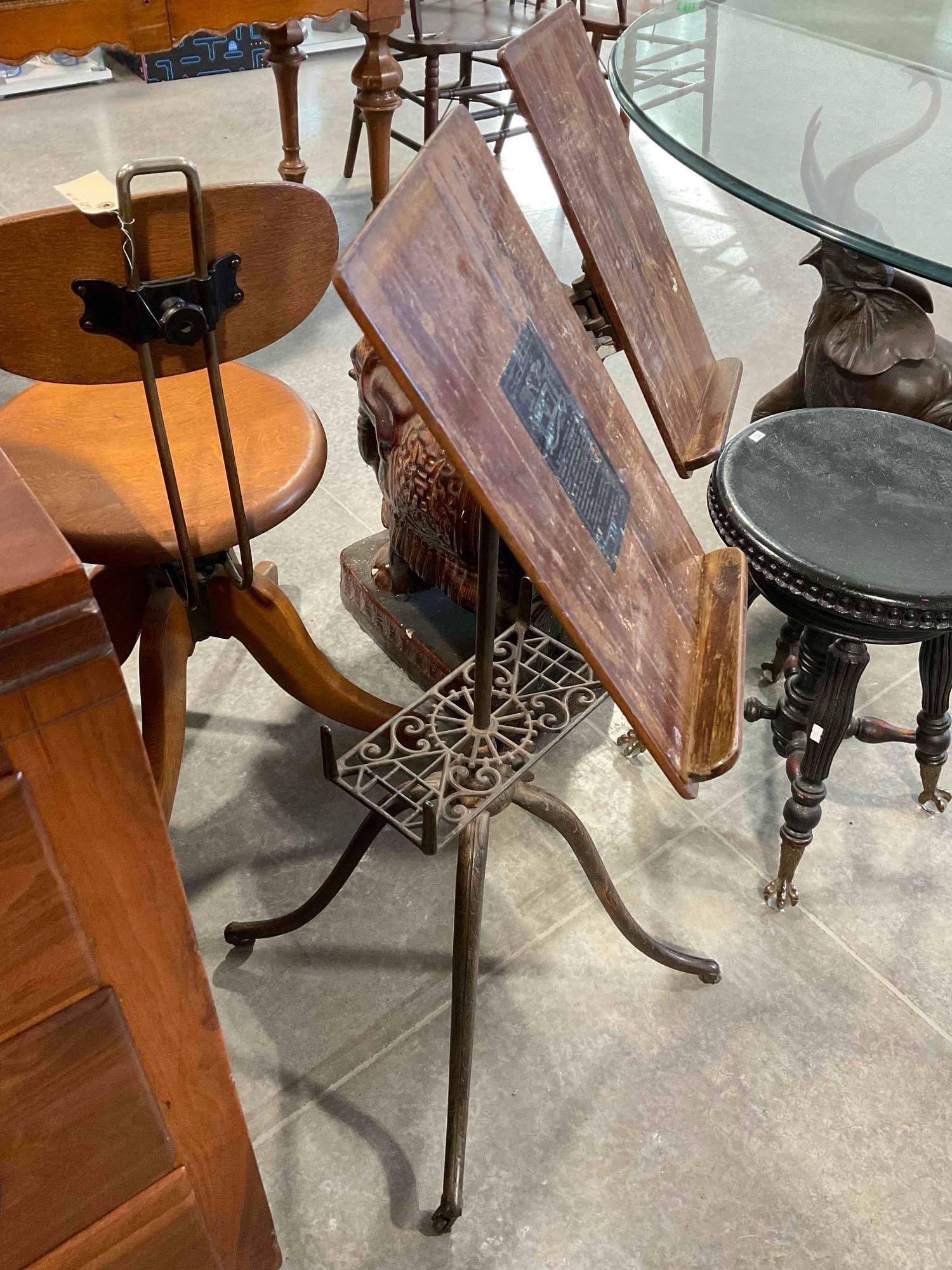 Beautiful Antique Oak Wood & Cast Iron Music Book or Dictionary Stand. Very Good Condition. - 3
